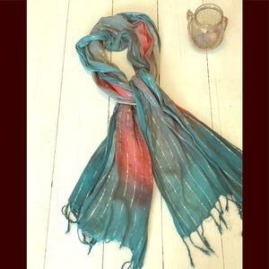 Multicolored scarf 🧣